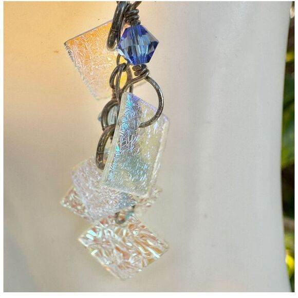 Sterling silver blue Swarovski square iridescent earrings - Picture 4 of 7